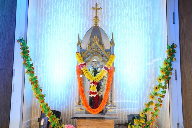 Day 4 of Tredicina at St Anthony Ashram, Jeppu Invites Faithful to Embrace the Lonely as Pilgrims of