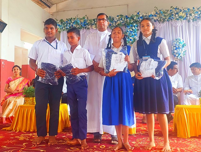 Promoting Dignity and Equality: Catholic Sabha Bondel Unit Distributes School Uniforms at St Lawrenc
