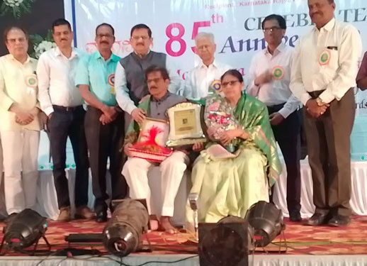 Muddu Moodabelle honored  with Mogaveera Literary Award by Mogaveera Monthly