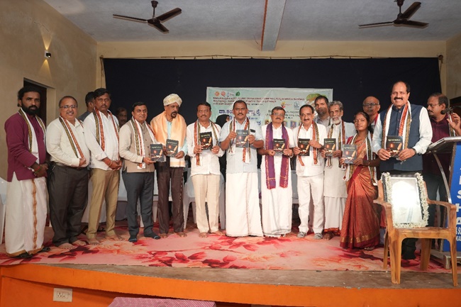 Chief Minister of Karnataka will soon inaugurate the Kayyara Kinnanna Rai Memorial Kannada Bhavan