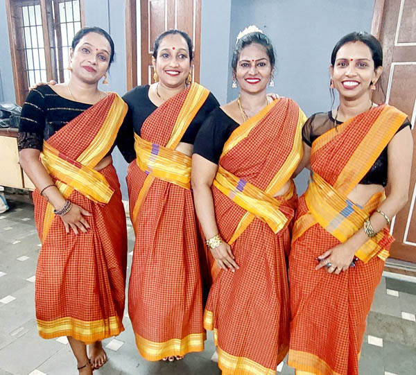 Mangalore: Ladies Association of Bondel Parish Hosts ’Monsoon Milan’