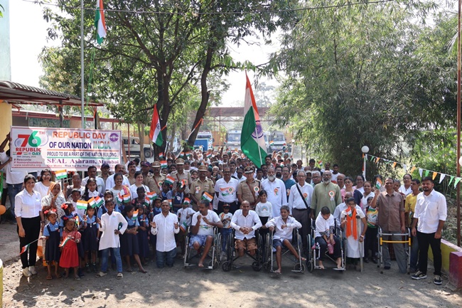 Harmony Foundation joins Seal Ashram and Celebrates Republic Day with the destitute and orphans