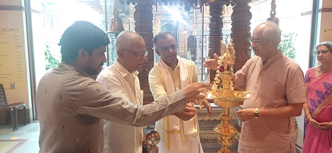 Gopalakrishna Public Trust, Gokul - Bhagavad Gita Discourse Week