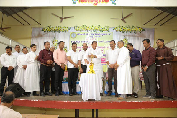 Catholic Sabha Bantwal Zone Organizes Minorities Privileges Awareness Program