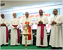 Open doors to welcome poor and vulnerable: Pope to Indian Bishops