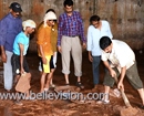 Mangalore: Kankanady Market Shopkeepers Volunteer to clear muck at entrance