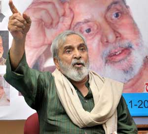 Namo Brigade books Karachi flight ticket to Ananthmurthy