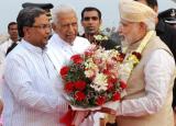 Modi gets rousing welcome in Bangalore