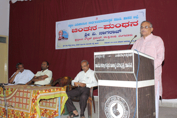 Hassan: RSS Pramuk V Nagaraj urges Youth to Live by Example of Swami Vivekanand